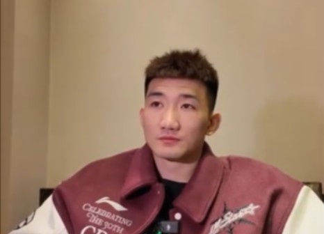  咋形容你和王博的關(guān)系？孫銘徽：像家人 他訓(xùn)練&生活中很照顧我們