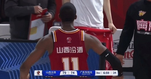  付政浩：迪亞洛扣籃后挑釁廣東替補席易引發(fā)沖突 起碼應(yīng)該被警告