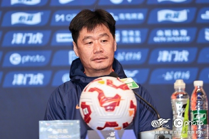  李霄鵬：希望明天比賽能打出一些新的東西，取得一個好的結(jié)果