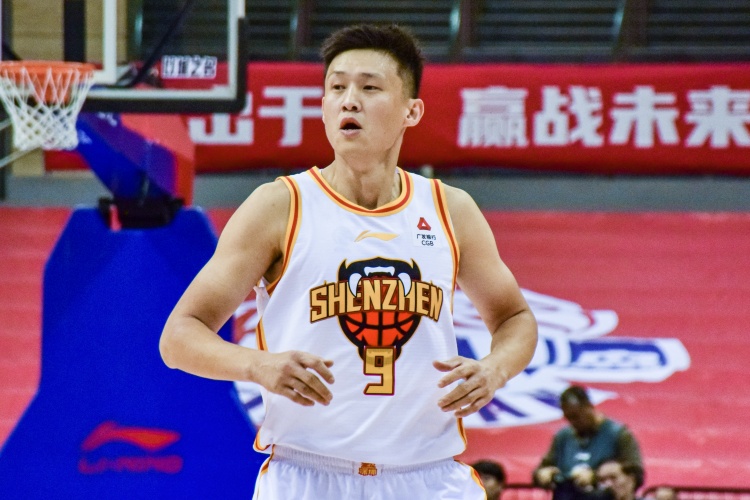  老將盡力了！周鵬8中7高效拿下16分3板1助1斷 正負(fù)值+4全隊(duì)最高