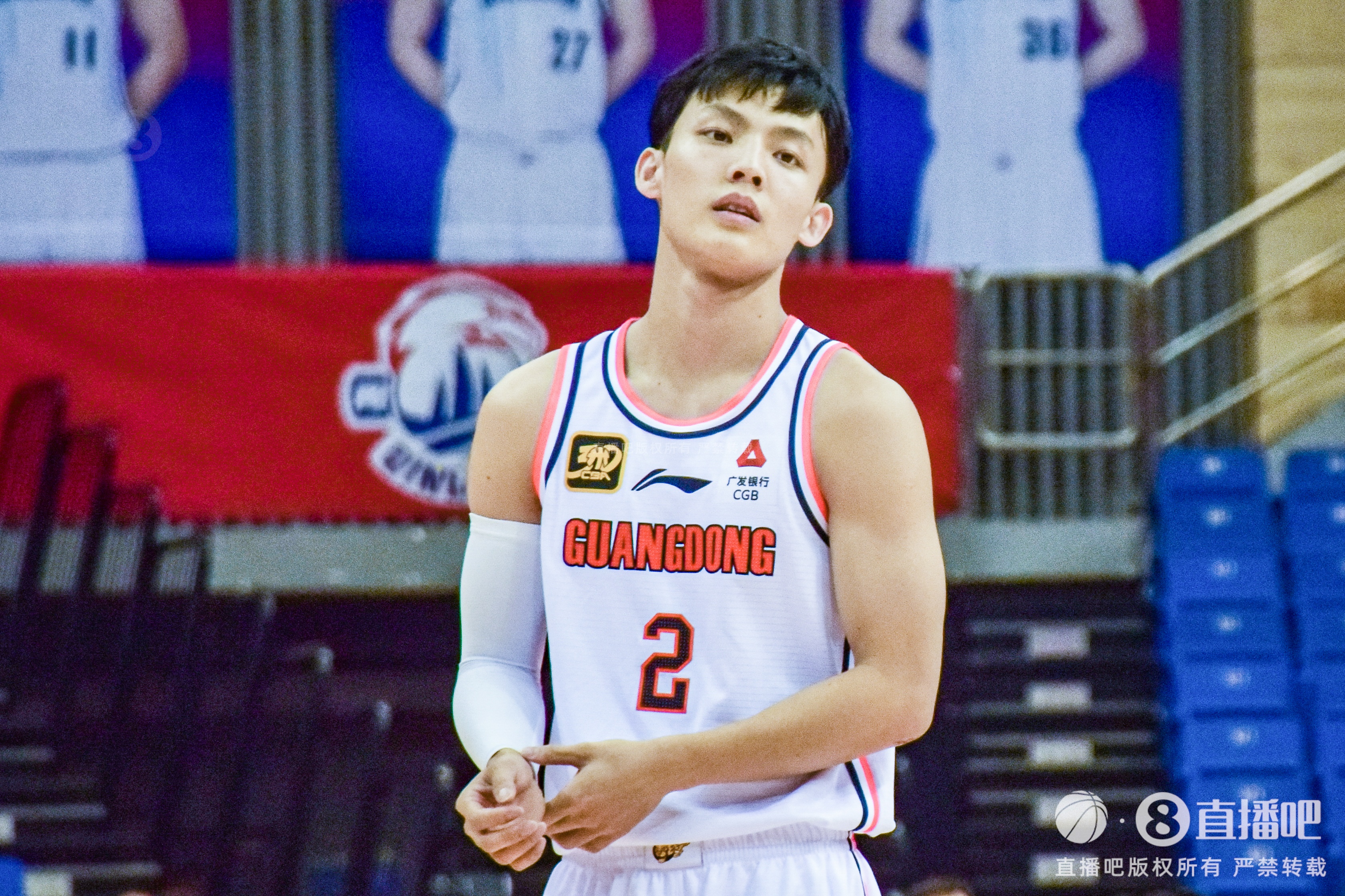  未能救主！徐杰12投7中&三分4中3 得到18分7板2助