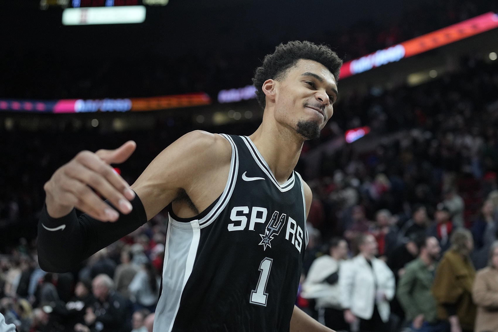 下一個NBA超級巨星？文班亞馬——身高&技術與人格魅力的完美結合