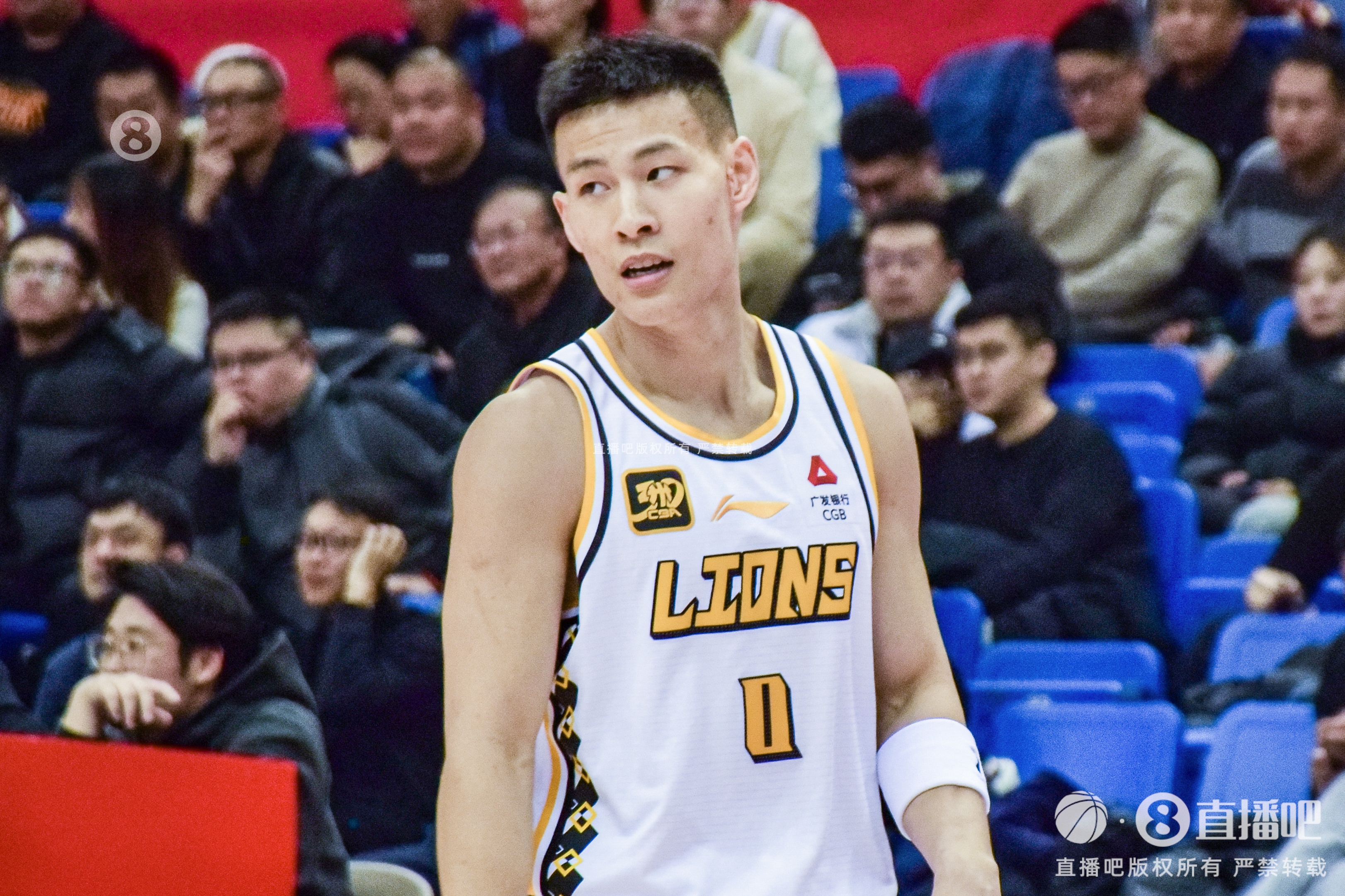  毫無(wú)狀態(tài)！林秉圣11投僅1中拿到3分3斷 出現(xiàn)2失誤4犯規(guī)