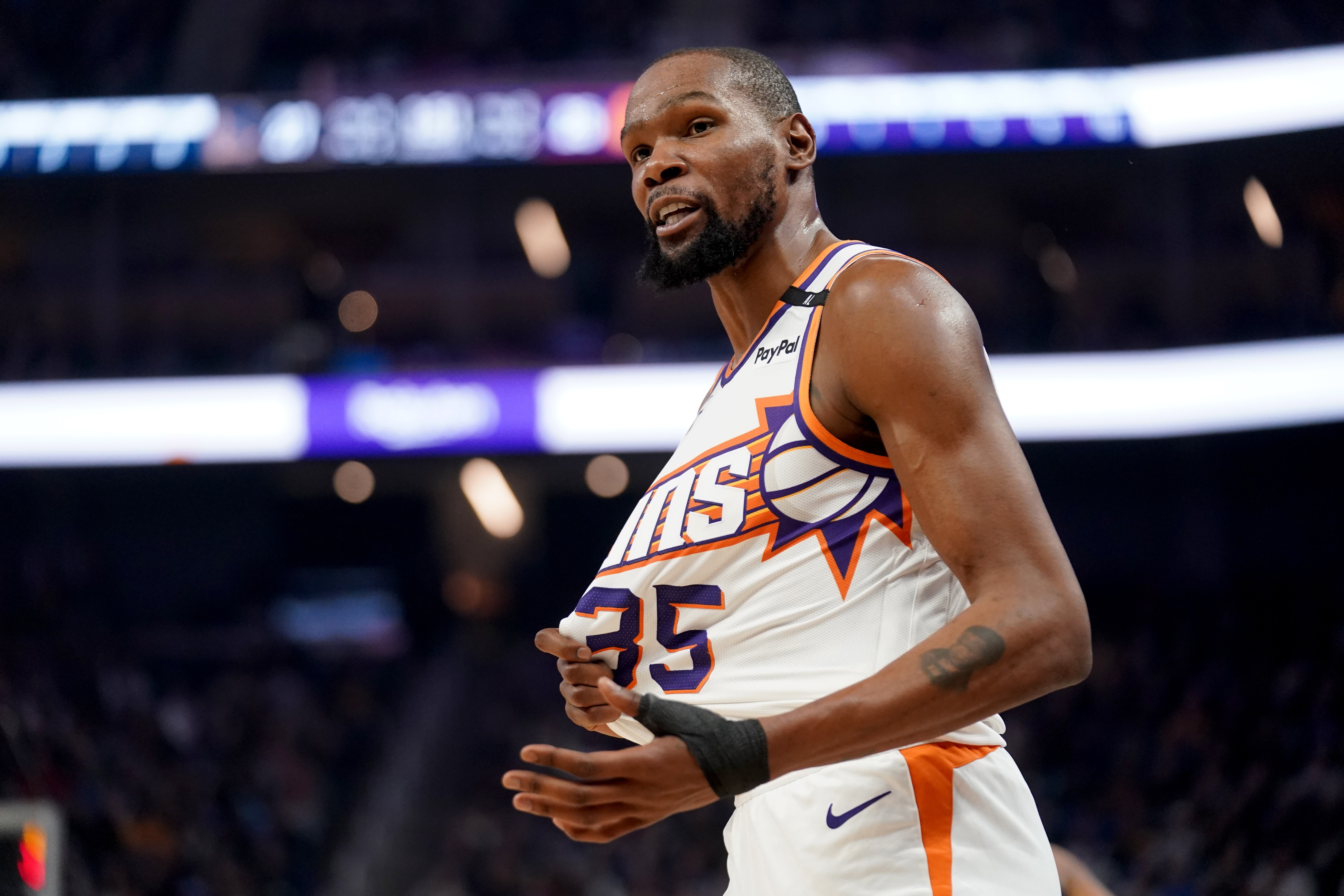  太陽更衣室有毒？KD：你只呆了五分鐘 這種說法不公平且不負(fù)責(zé)任