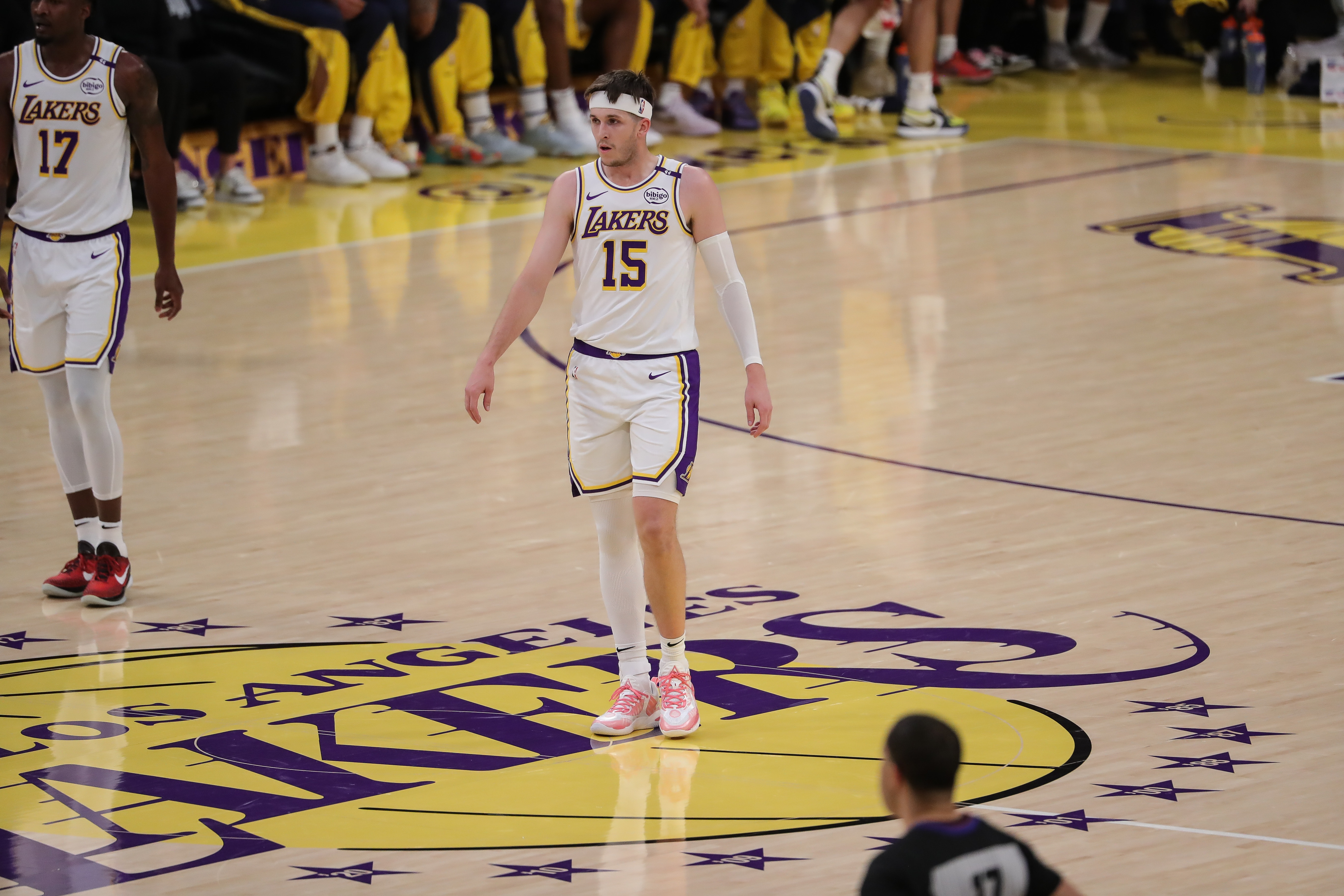  昨天驅(qū)逐憋著火呢！里夫斯21中9砍下32分7助 罰球13中12